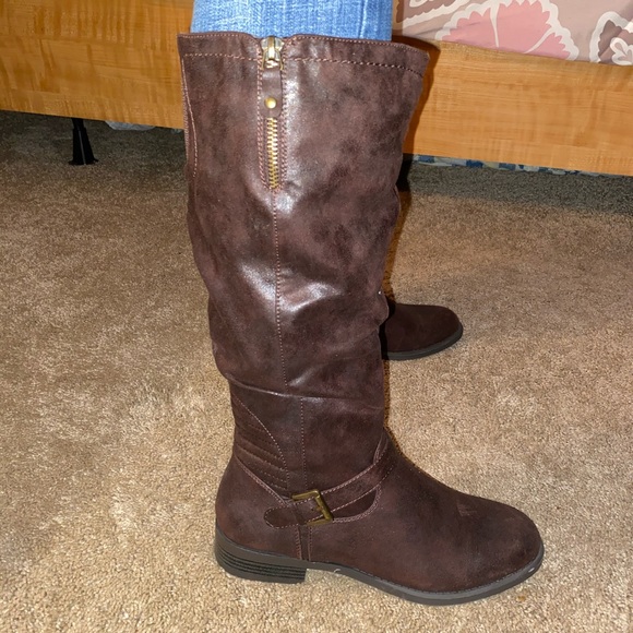 Brown riding boots - Picture 2 of 5